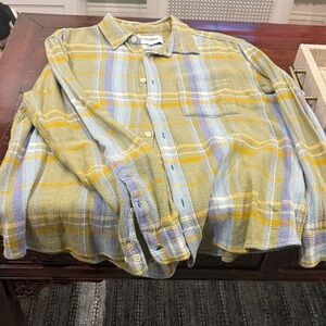 Casual Plaid Button-Down Shirt in Yellow and Gray
